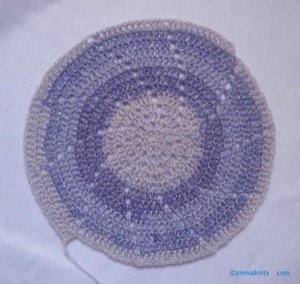 EASY PZ Crochet Circle Spiral Blanketを参考に編んだもの2